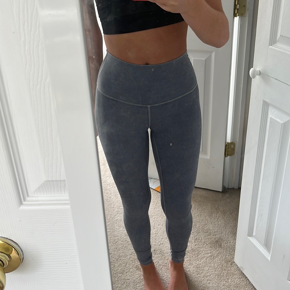 lulu wunder under grey leggings! size 2/ great condition